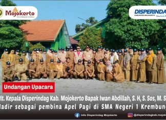 kegiatan Apel pagi pada hari Senin , 30 September 2024 yang bertempat di sekolah SMA 1 Krembung sebagai pembina upacaranya Bapak Iwan Abdillah, S. H, S. Sos, M. Si selaku Kepala BPKAD dan PLT Kepala Dinas Perindustrian dan Perdagangan Kabupaten Mojokerto